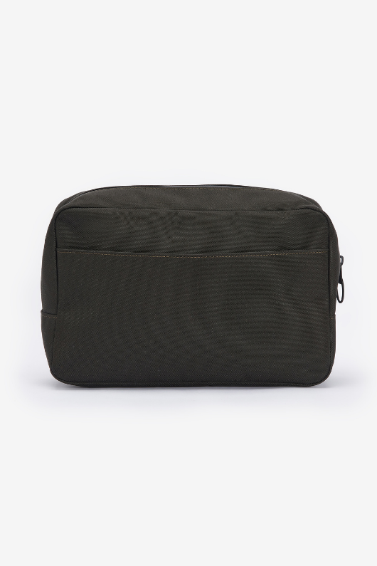 An image of the Barbour Field Washbag in Olive/Black.