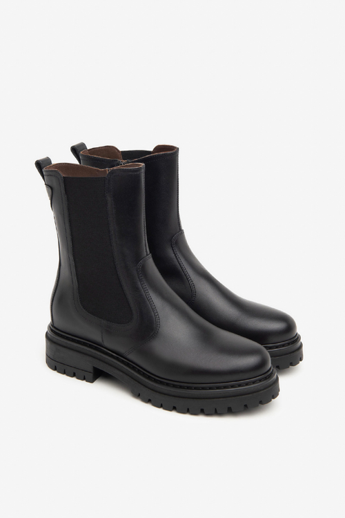 An image of the Nero Giardini Chelsea Boots in Nero.