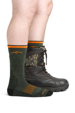 An image of the Darn Tough Hunting Midweight Boot Socks in Forest.