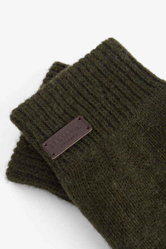 An image of the Barbour Carlton Gloves in Dark Green.