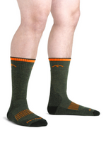 An image of the Darn Tough Hunting Midweight Boot Socks in Forest.