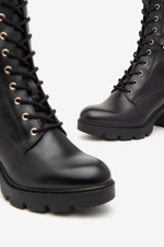 An image of the Nero Giardini Heeled Laced Boots in Nero.