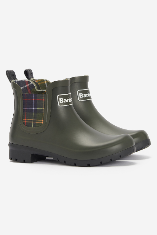 An image of the Barbour Kingham Chelsea Wellingtons in Olive.