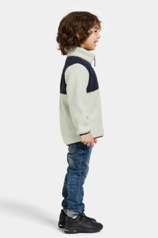 An image of the Didriksons Gosig Kids Half Zip Fleece in Pale Mint.