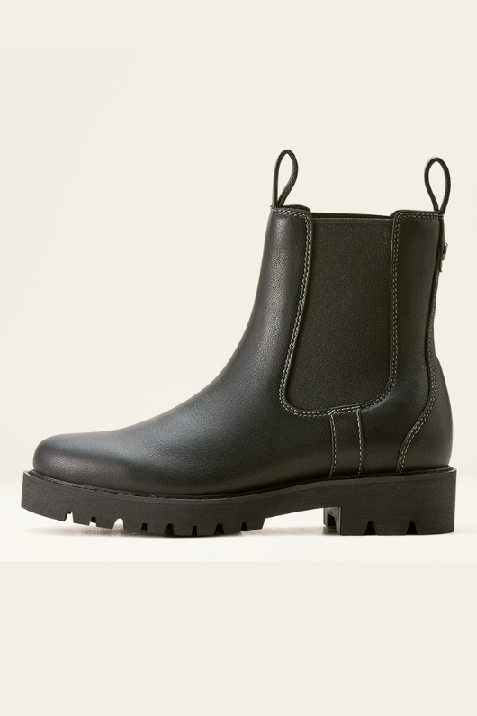 An image of the Ariat Wexford Lug Mid Waterproof Chelsea Boots in Jet Black.