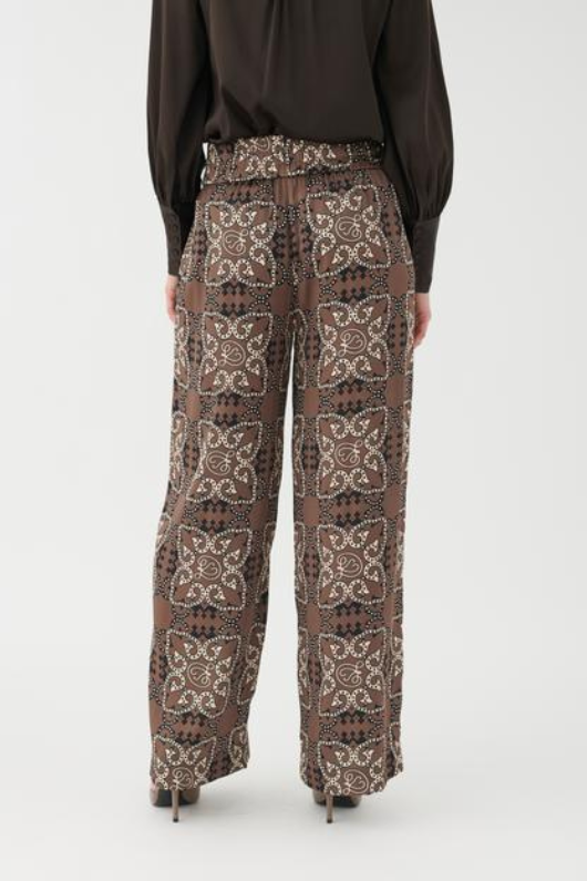 An image of the Dea Kudibal Margodea Pants in Solitaire.