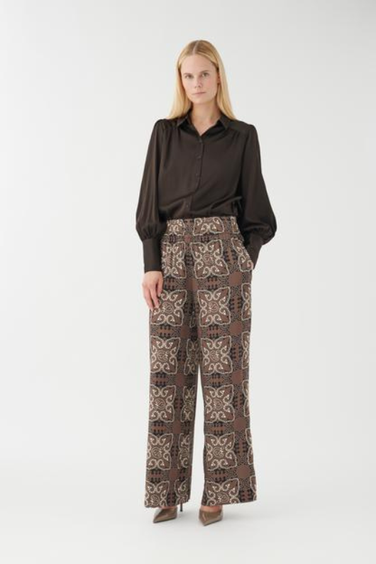 An image of the Dea Kudibal Margodea Pants in Solitaire.