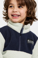 An image of the Didriksons Gosig Kids Half Zip Fleece in Pale Mint.