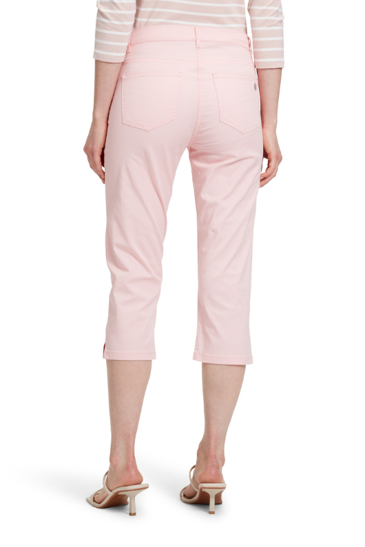 An image of a female model wearing the Betty Barclay Summer 3/4 Length Trousers in the colour Pink.
