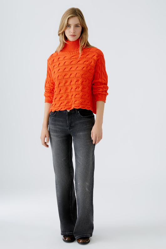 An image of the Oui Cable Knit Jumper in Cherry Tomato.