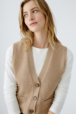 An image of the Oui Knitted Vest in Beige Melange.