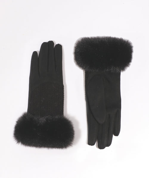 An image of the Pia Rossini Aria Gloves in Black.