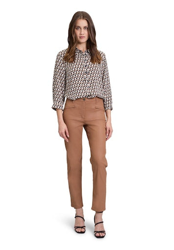 An image of the Betty Barclay Perfect Body Trousers in Thrush.