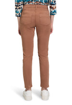 An image of the Betty Barclay Casual Trousers in Thrush.