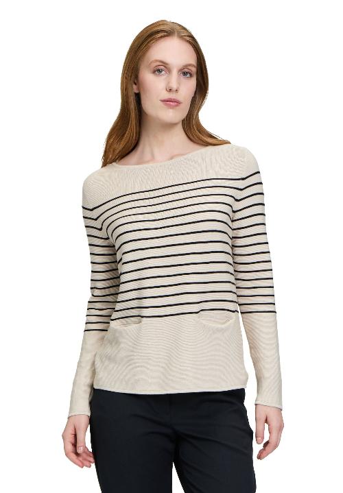 An image of the Betty Barclay Fine Knit Pullover in Patch Beige/Black.