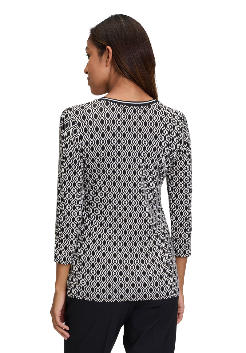 An image of the Betty Barclay 3/4 Sleeve Top in Black/Cream.