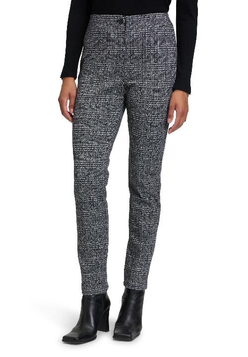 An image of the Betty Barclay Classic Trousers in Black/Cream.