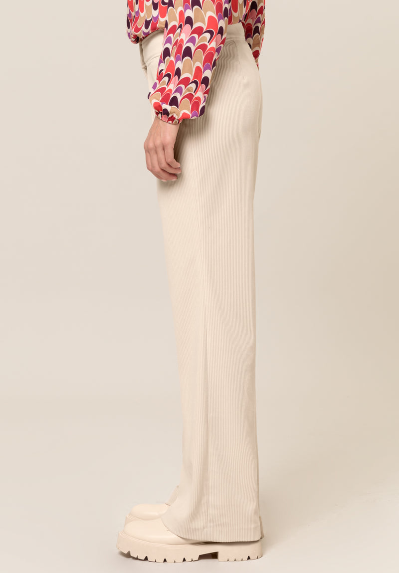 An image of the Bianca Parigi Trousers in Marizipan.