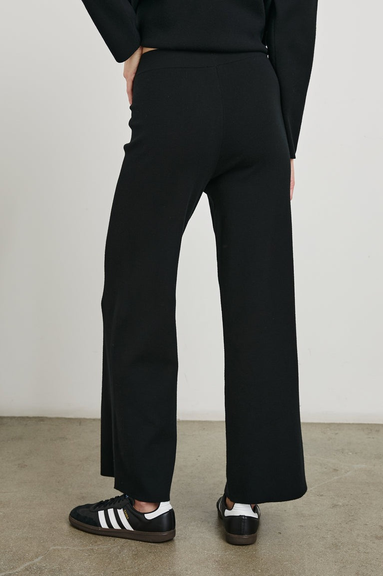 An image of the Rails Krista Pants in Black.