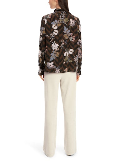 An image of the Marc Cain Blouse in Dark Wood.