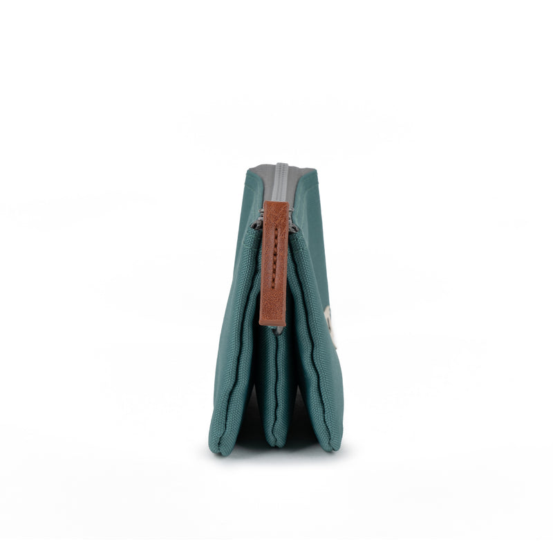 An image of the ROKA Carnaby Purse in Sage.