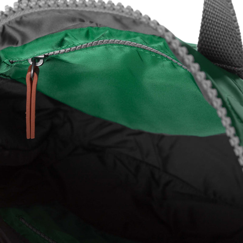 An image of the ROKA Canfield B Backpack in Emerald.