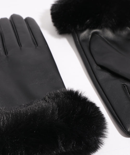 An image of the Pia Rossini Roma Gloves in Black.