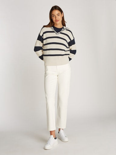 An image of the Tommy Hilfiger Pull Over Sweater in Ivory Petal/Dark Night Navy.