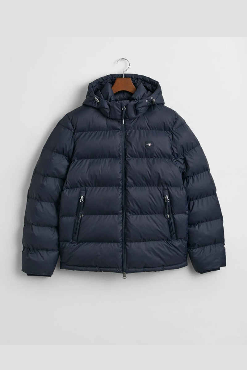 An image of the Gant Active Cloud Jacket in Evening Blue.